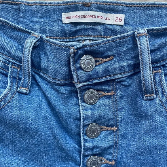 Levi’s High Rise Cropped Wide Leg Jeans - Picture 3 of 3